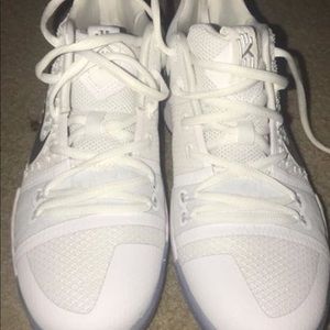 Kyrie 3 Shoes